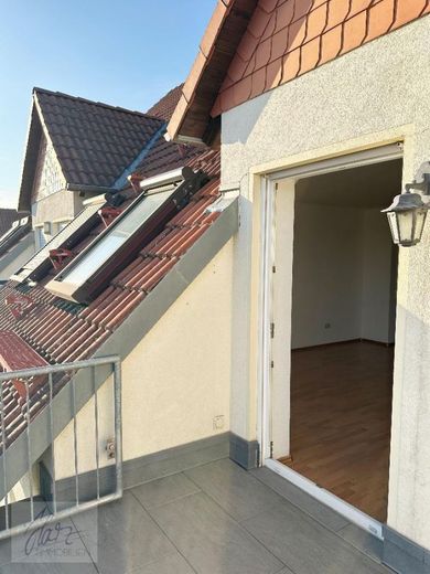 ***HELLE MAISONETTEWOHNUNG MIT BALKON*** individuellem Grundriss und Dachschrägen - Wohncharakter mit Flair in Riesa – Balkon