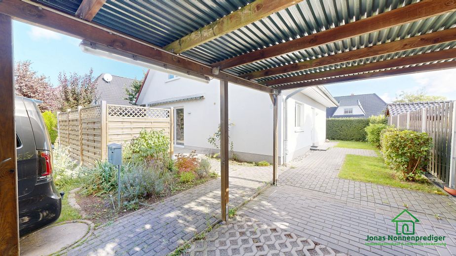 Einfamilienhaus mit Carport und Garten – Foto 23