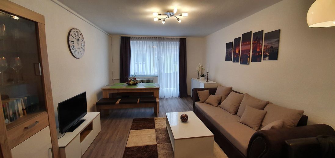 Möbliertes 3-Zimmer-Apartment in Bestlage nahe Q6/Q7 – WG-geeignet & sofort bezugsfrei – Schlafzimmer Sofa-Schlaffunkti