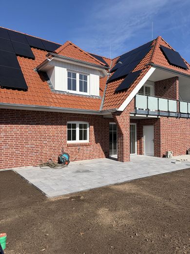 Vom Eigentümer Neubau ohne Courtage 3 Zimmer 87,7qm, Terrasse, Gartenteil + Nutzfläche, Brackel – 35 qm Terrasse