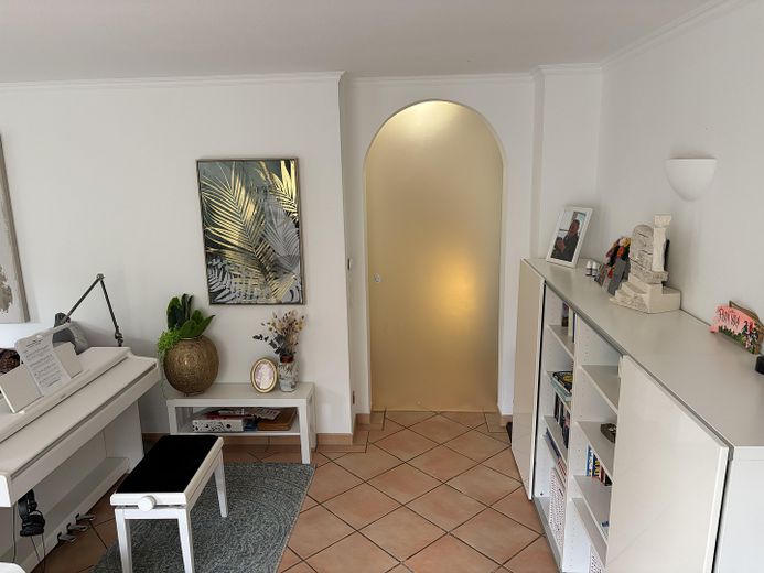 3-4 Zi Gartenidylle, 2 Holzterrassen, Sommergarten, Pavillon, – Wohnzimmer 2