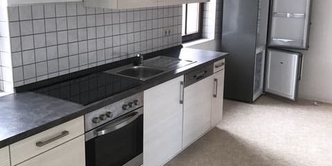 Einbauküche! Günstige DG 3-Zimmer mit Laminat und Wanne in guter Lage! – IMG_3613