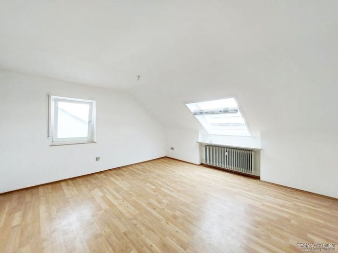 Gemütliche 3 Zimmer Dachgeschosswohnung – Foto 1