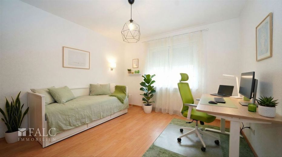Kernsanierte Immobilie mit stabilem Mietertrag - FALC Immobilien Heilbronn – Büro oder Gästezimmer