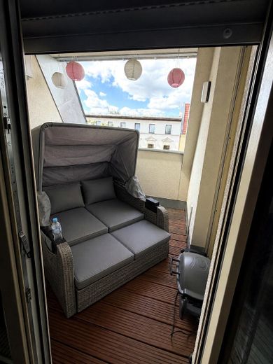 Taras na dachu, 2 łazienki i winda – nowoczesne mieszkanie 3-pokojowe z klimatyzacją, bez prowizji – Dachterrasse