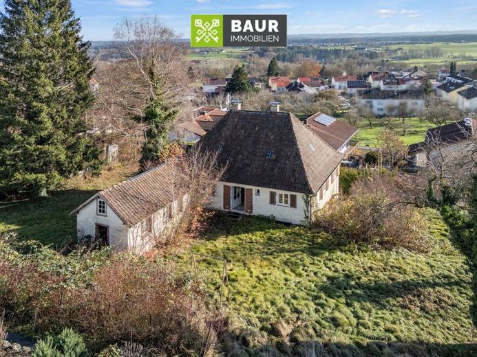 Traumgrundstück mit Weitblick – Sanierungsobjekt oder Neubauchance in Aulendorf – Foto 1