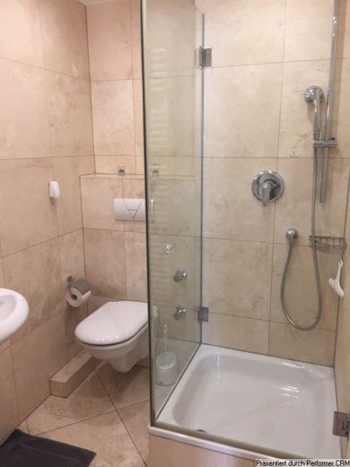 Apartamento completamente amueblado y moderno, con balcón, en una ubicación residencial privilegiada junto al Hofgarten, en Düsseldorf Pempelfort. – d5e749df53681ae8cc8bf77894fa767869d4f3cc.jpg