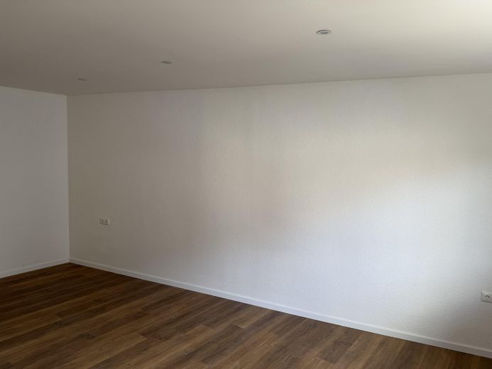 أول إشغال بعد التجديد: شقة مشرقة من 3 غرف مع غرفة غسيل وقبو – Zimmer 2
