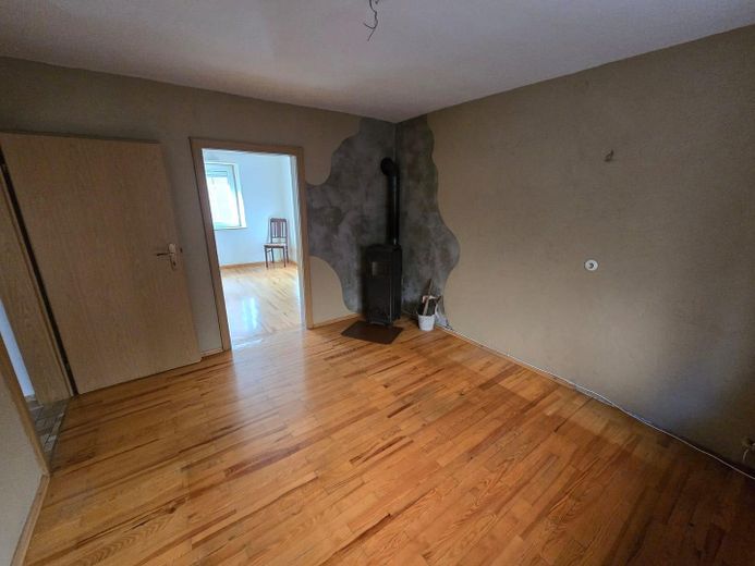 Platzwunder mit ländlichem Charme – Kaminzimmer
