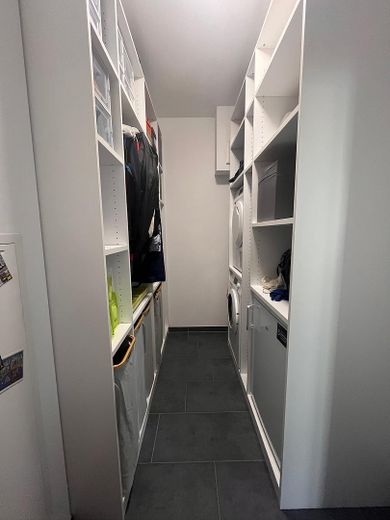 Außergewöhnliche Wohnung mit Geschichte – modern, barrierefrei und mitten in Saarbrücken – Hauswirtschaftsraum