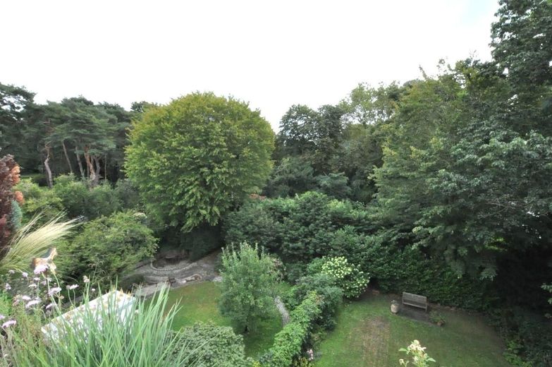 Attico esclusivo in posizione privilegiata con vista sul parco sud – Blick in den Südpark