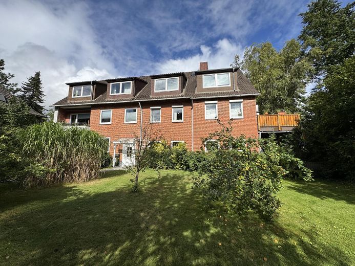 Hamburg: Vollvermietetes Mehrfamilienhaus – 515 m² für 2.815 €/m² – Faktor 28,36 – provisionsfrei – Gartenansicht