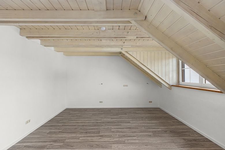 Stilvolle 4-Raum-Maisonette-Wohnung mit gehobener Innenausstattung – Foto 7