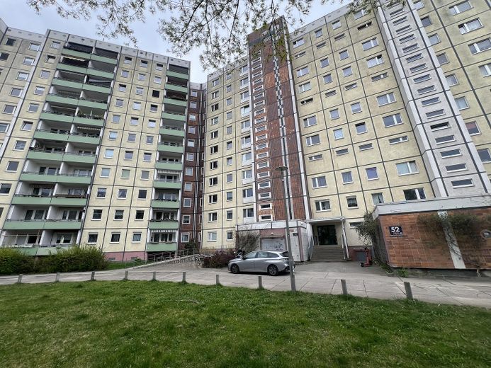 Platz für die ganze Familie- sofort verfügbar – Hausansicht