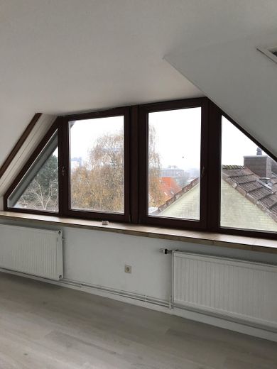 SENZA PROVVIGIONE Casa trifamiliare con vista sul fiordo e interessanti redditi da locazione, circa 300 m2 di superficie abitabile – 2. OG-Wohnung 