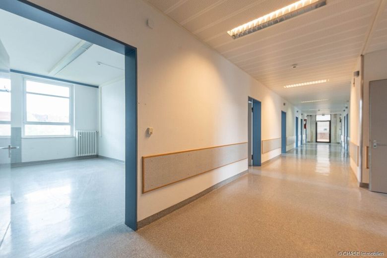 Großzügige Praxis- und Therapieräume im Gesundheitscampus - Gewerbefläche im 3. OG Rechts mieten! – Flur