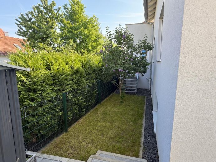 Gelegenheit: Pflegeleichte Terrasse 190 m² Raumwunder mit Sauna & Homeoffice Möglichkeit – Foto 3