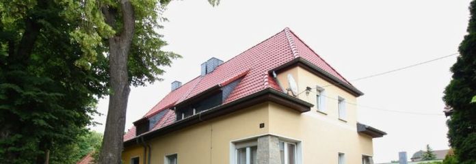 Perfekt für Gestalter: Doppelhaushälfte in Top-Lage mit großem Entwicklungspotenzial