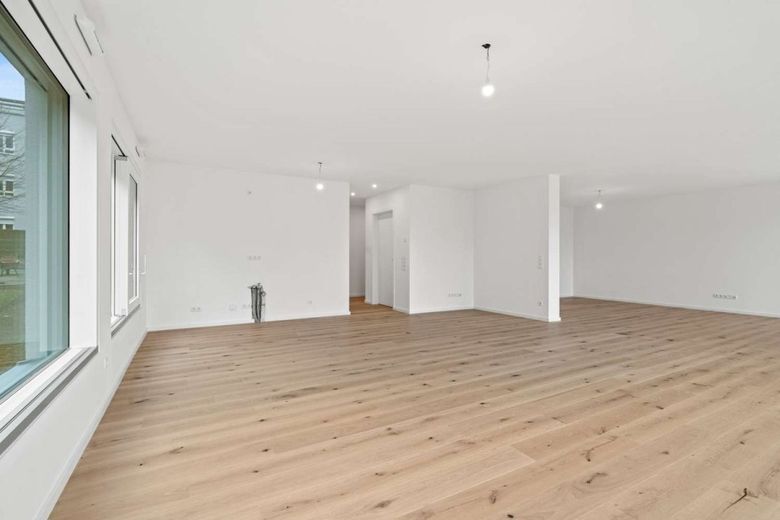 TOP-PREIS! Große Traumwohnung mit Seeblick – und in diesem Bereich eingebaut werden