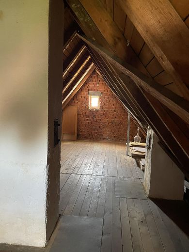 Freistehendes Einfamilienhaus mit großem Grundstück und viel Potenzial in Kühbach – Speicher
