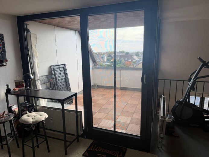Maisonette di 5,5 locali con ampio soppalco, terrazza sul tetto e vista panoramica su Wülfrath - senza commissioni – Terrassenfenster