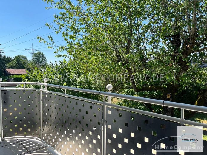 Appartement de 3 pièces lumineux et agréablement meublé avec terrasse sur le toit – 0cea6962bfbe859f0f11309730cd3ac62ff44edc.jpg