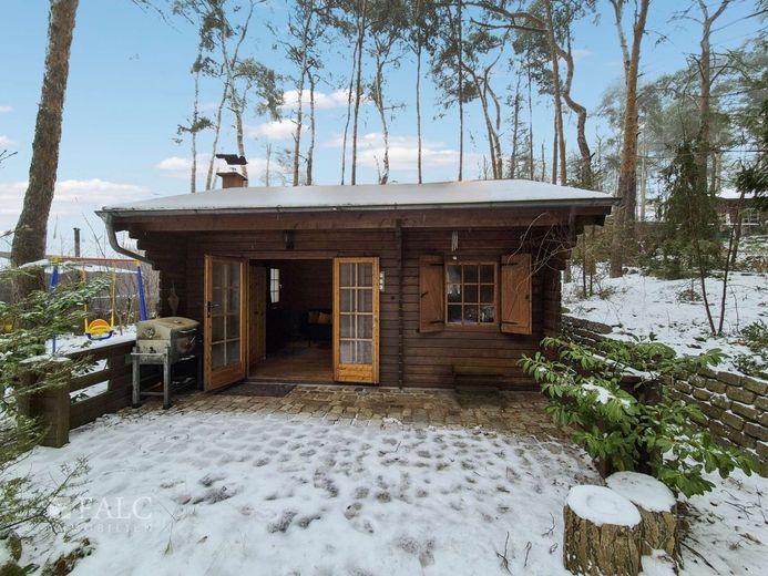 Baugrundstück mit schönem Wochenendbungalow - FALC Immobilien – Wochenendbungalow