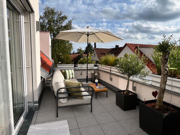 Großzügige Maisonettewohnung mit Hausgefühl – Terrasse (Zugang Wohnzimmer)