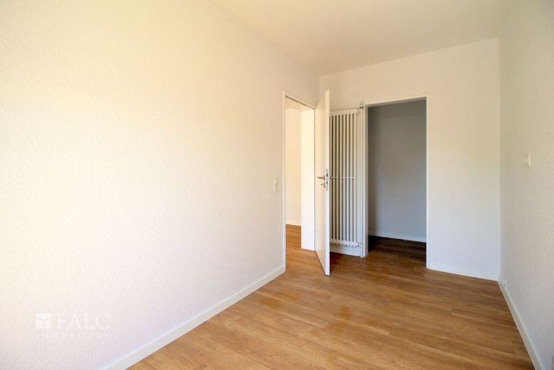 Sanierte Wohnung mit großem Wohnzimmer! – Küche