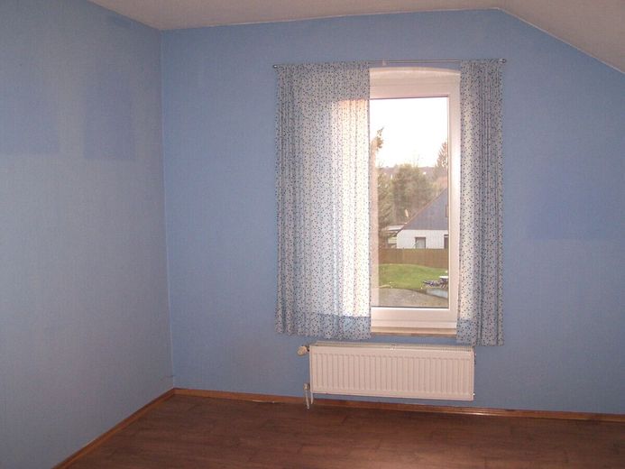 Großzügiges Kapitänshaus in guter und zentraler Lage am Huntedeich – Zimmer WHG oben