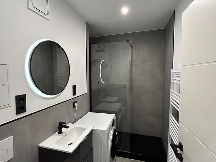 Shared apartment room with good transport connections (WOMEN'S SHARED APARTMENT!!!) Bunzlauerstraße 42, Munich / WE49 / Room 2 – Badezimmer