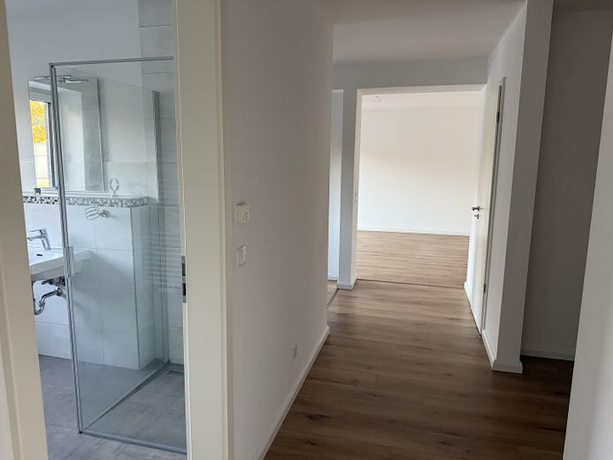Moderne und Großzügige 2-Zimmer-Wohnung mit Balkon im Herzen von Pinneberg – Foto 5