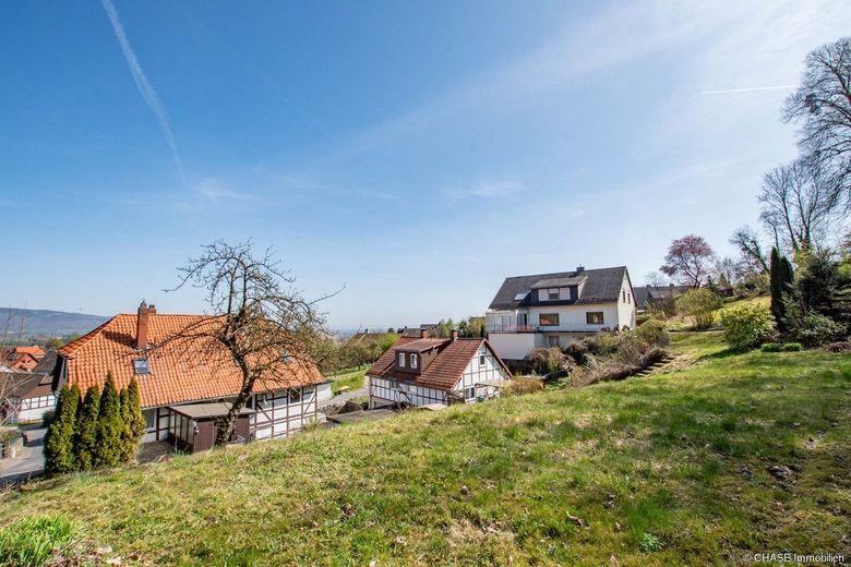 Einzigartiges Baugrundstück mit traumhaftem Weitblick in Hanglage Lauensteins - Bautraum in Idylle! – Weitblick - oberste Ebene, linke Grundstückseite