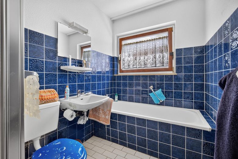 Provisionsfreies Einfamilienhaus mit Einliegerwohnung und Garage – Foto 18