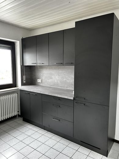 Appartement lumineux de 3 pièces sous les combles avec balcon – Photo 8