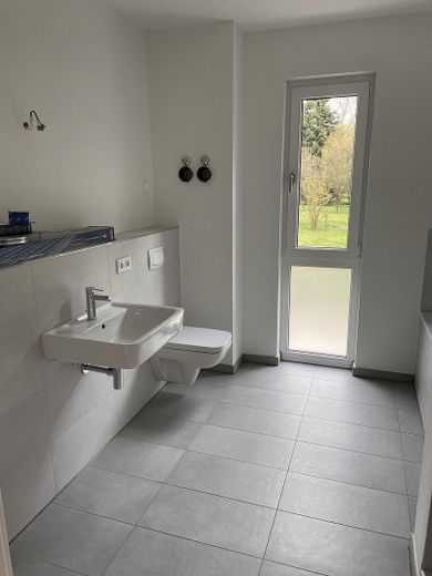 Wunderschöne Neubauwohnung mit eigenem Garten – Foto 9