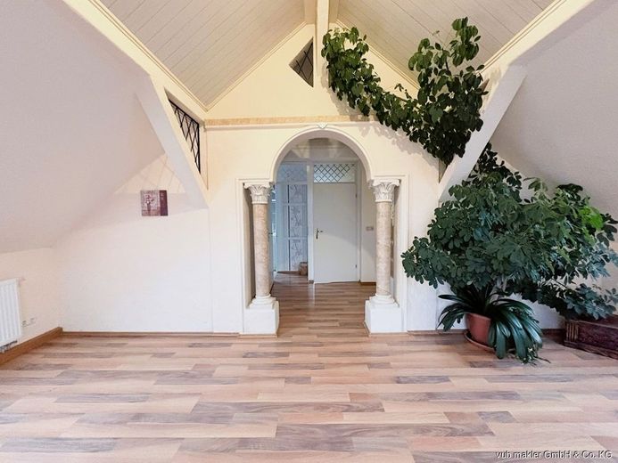 REDUZIERT!! Wohnhaus mit Geschichte: Großzügige Räume, Terrasse und Schwedenofen in Marktschorgast – VUB0002374-17