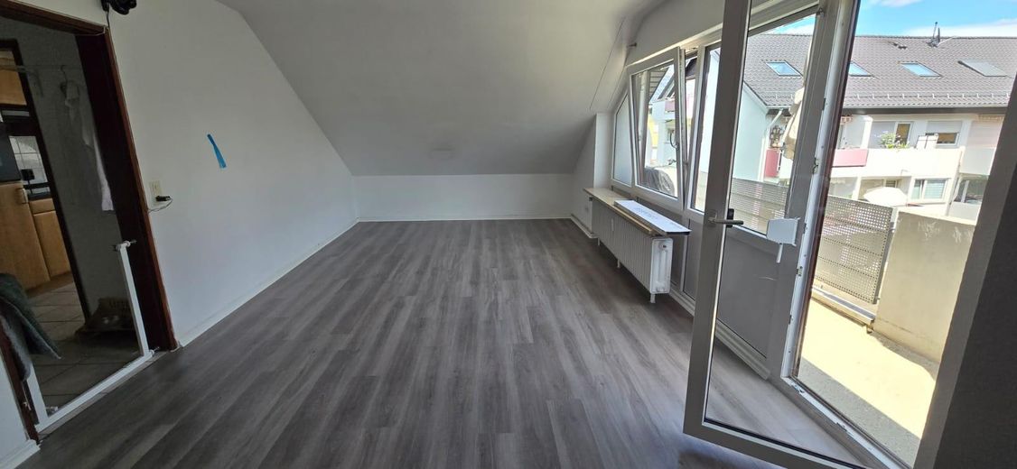 Ruhig & bahnhofsnah: Vermietete 3 ZW mit Garage & Ost-Balkon in Norsingen – Wohnen