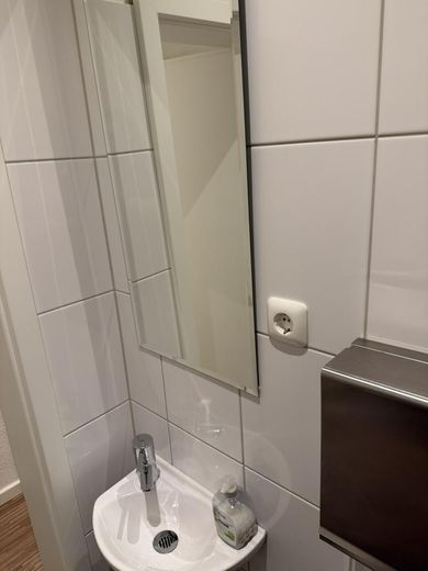 Helle & Moderne Büro- / Praxisräume im Erdgeschoss zentral gelegen in Osterfeld – WC