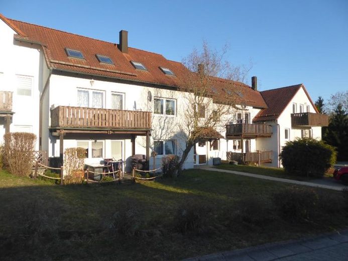 Heinersgrün, An der Kapelle, 2 Zimmer Wohnung im Dachgeschoss mit Einbauküche... ruhiger gehts nicht – Foto 1