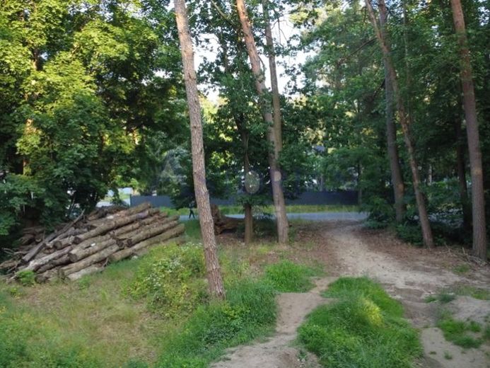 Baugrundstück in Wassernähe – Foto 1