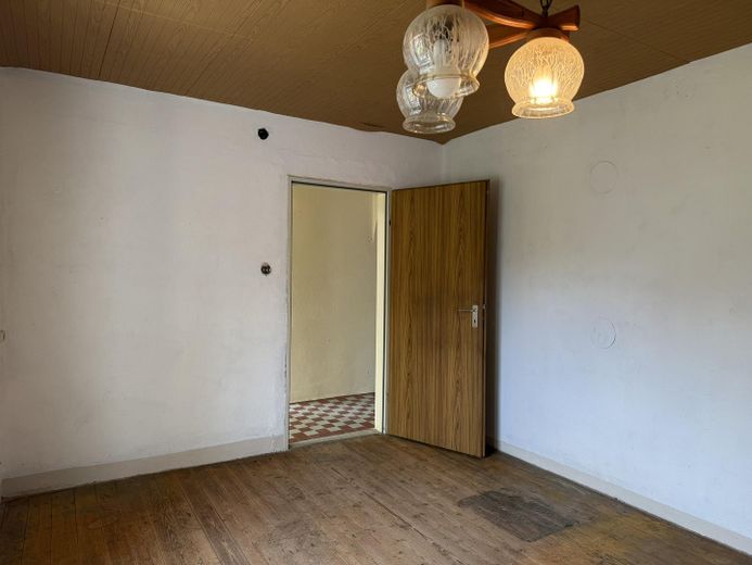 Gut erhaltenes Bauernhaus sucht neue Liebe – Wohnzimmer