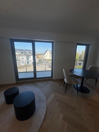 voll möbliert und mit echtem Penthouse-Flair - 2-Zimmer-Mietwohnung Allach-Untermenzing – Foto 4
