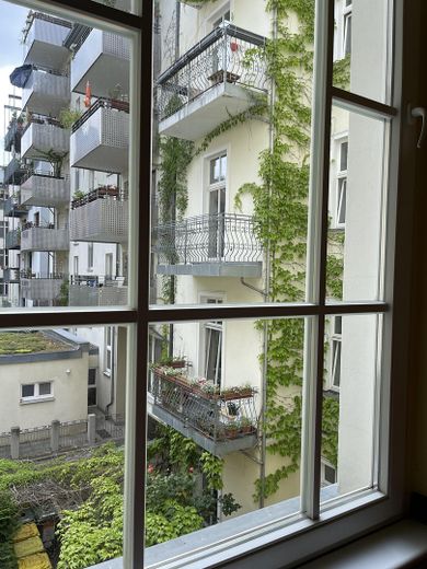 Encantador apartamento antiguo con balcón y ascensor en Hufelandstraße, Prenzlauer Berg – Foto 32