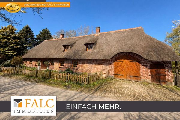 Ein Reetdachhaus wie aus dem Märchen - umgeben von Natur, Geschichte und Seele.