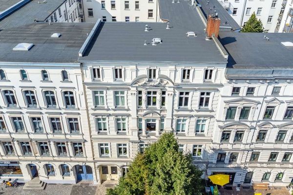 Con nuovo pavimento a scelta: il vostro nuovo ufficio su 116m² a Stadtfeld-Ost!