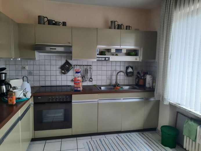 Casa unifamiliare con possibilità di appartamento indipendente/alloggio multigenerazionale su terreno spazioso - senza provvigione – EG Küche 1