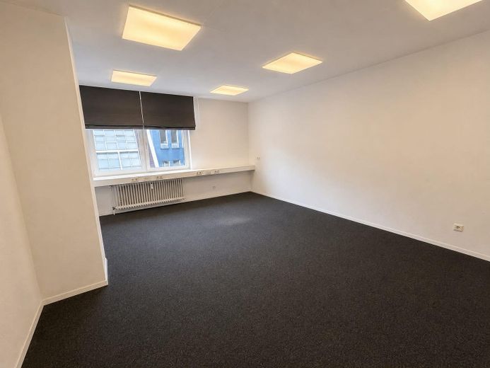 Büro-oder Praxisfläche in Innenstadtlage mit Balkon – Foto 4