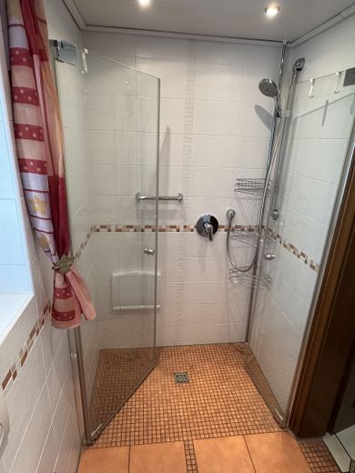 Dusche EG
