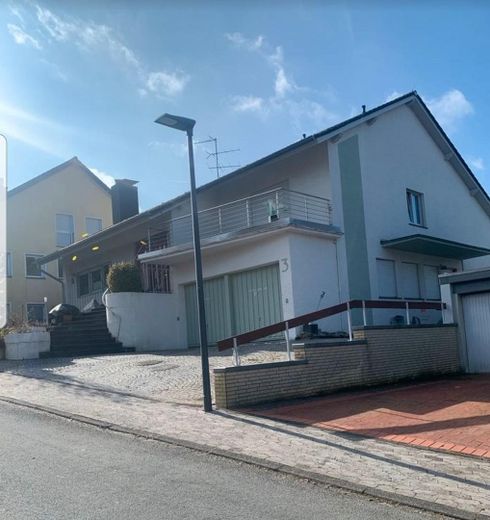 Nordseite Garagen+3Stellplätze